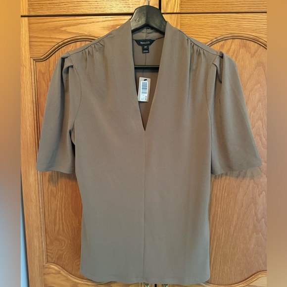 RW & Co. short sleeved blouse - Picture 1 of 10